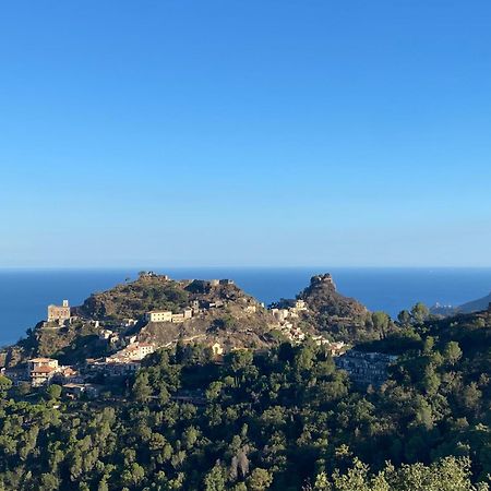 B&B Il Padrino Savoca Bagian luar foto