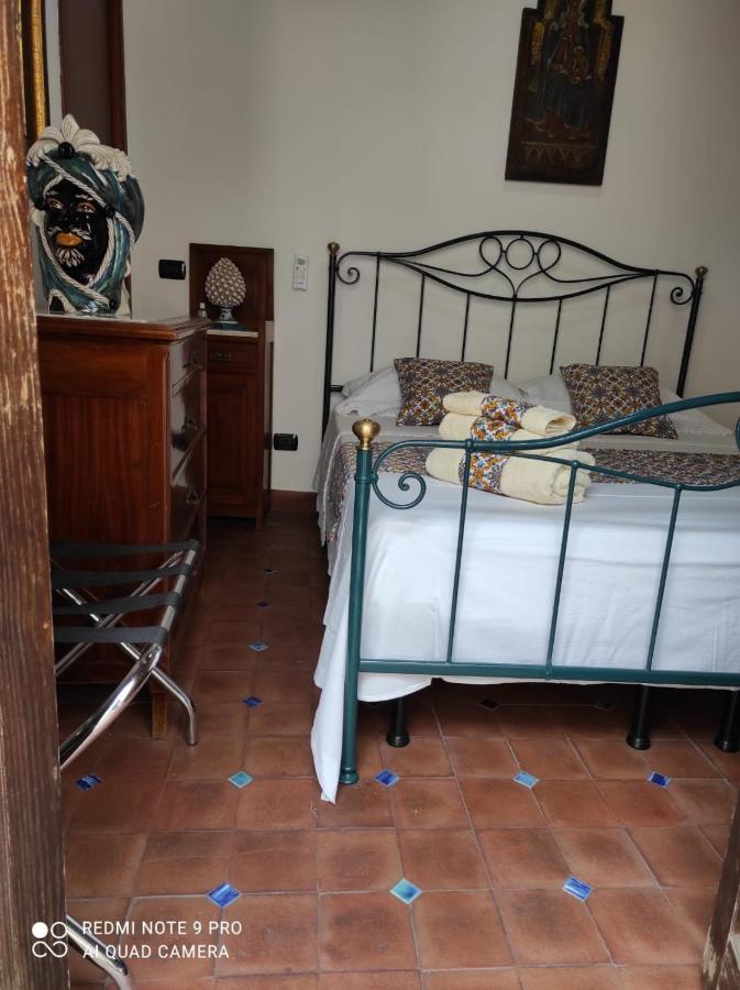 B&B Il Padrino Savoca Bagian luar foto