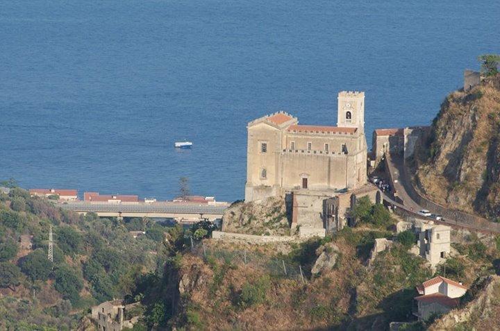 B&B Il Padrino Savoca Bagian luar foto