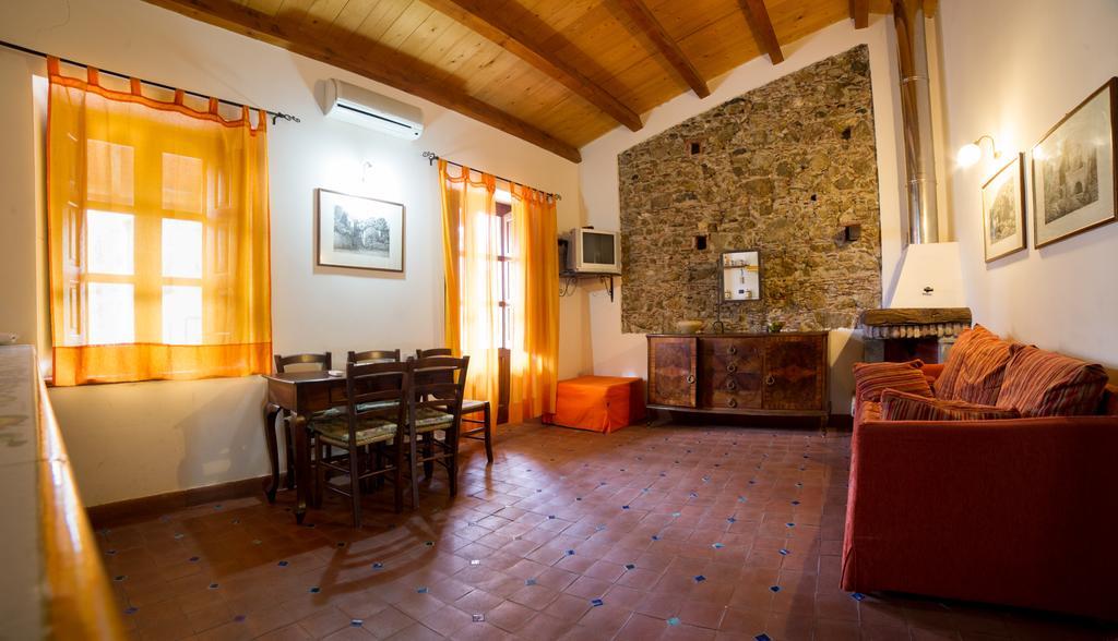 B&B Il Padrino Savoca Ruang foto