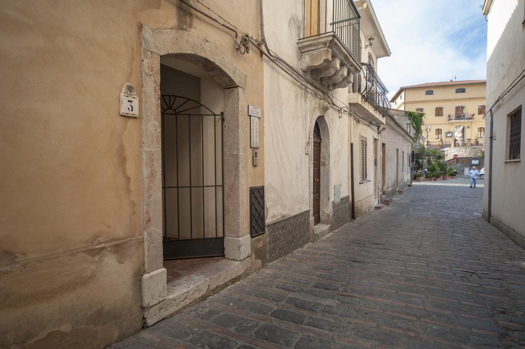 B&B Il Padrino Savoca Bagian luar foto