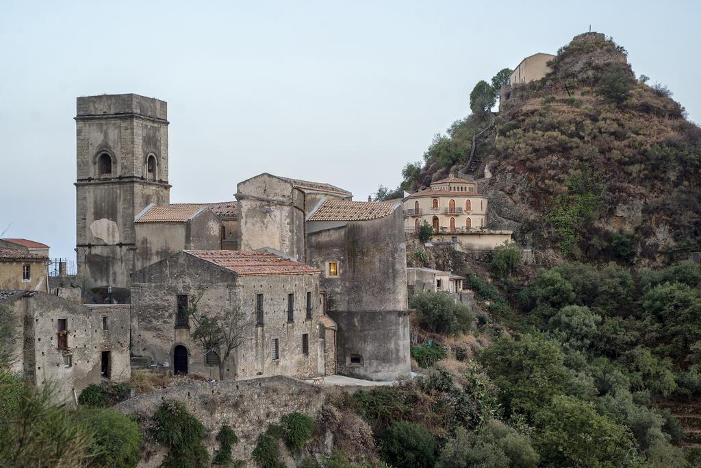 B&B Il Padrino Savoca Bagian luar foto