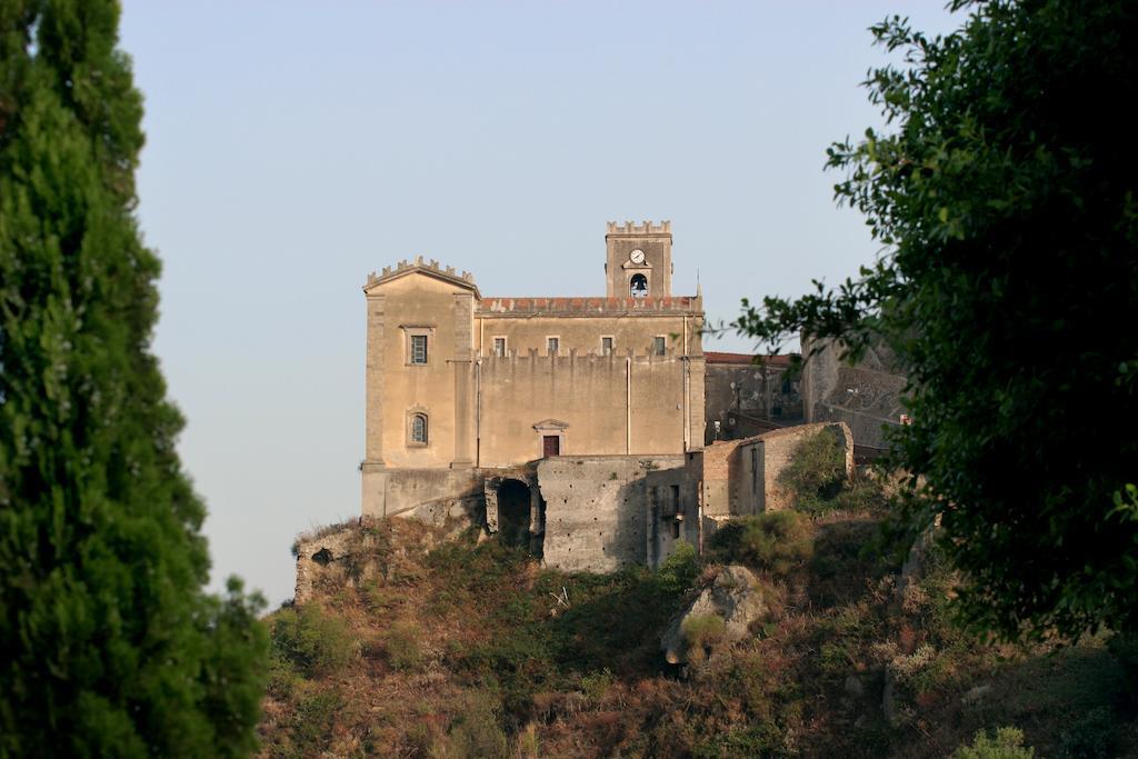 B&B Il Padrino Savoca Bagian luar foto