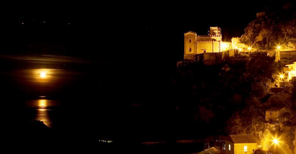 B&B Il Padrino Savoca Bagian luar foto